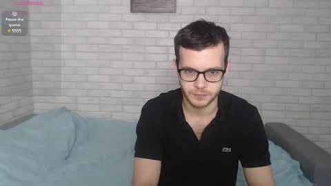 Snapshot of electric_smile chatting on January 14, 8:31 am Alex online show from January 14, 8:31 am