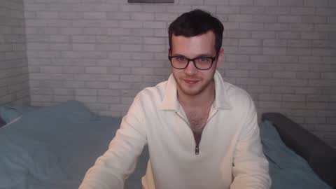 Snapshot of electric_smile chatting on January 19, 8:41 pm Alex online show from January 19, 8:41 pm
