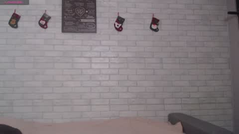 Snapshot of electric_smile chatting on December 29, 6:49 pm Alex online show from December 29, 6:49 pm