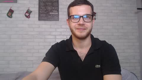 Snapshot of electric_smile chatting on December 30, 9:40 pm Alex online show from December 30, 9:40 pm