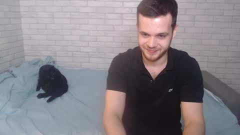 Snapshot of electric_smile chatting on February 21, 2:59 pm Alex online show from February 21, 2:59 pm