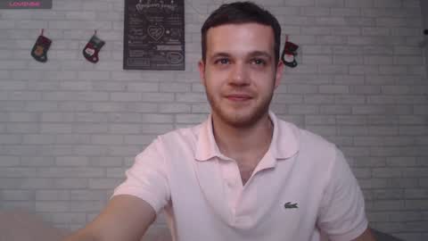 Snapshot of electric_smile chatting on December 23, 8:14 pm Alex online show from December 23, 8:14 pm
