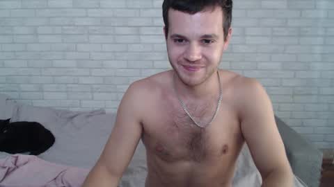 Snapshot of electric_smile chatting on October 8, 9:37 am Alex online show from October 8, 9:37 am