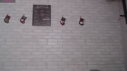 Snapshot of electric_smile chatting on December 22, 2:06 pm Alex online show from December 22, 2:06 pm