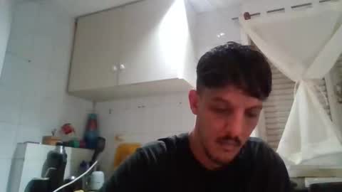 Snapshot of electrodreams chatting on October 6, 12:39 am electrodreams online show from October 6, 12:39 am