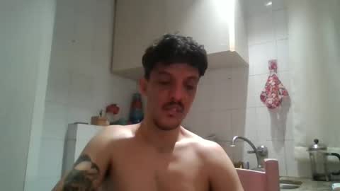 Snapshot of electrodreams chatting on November 1, 11:15 pm electrodreams online show from November 1, 11:15 pm