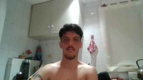 Snapshot of electrodreams chatting on October 18, 1:21 am electrodreams online show from October 18, 1:21 am