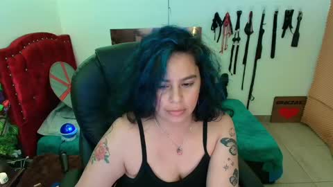 Snapshot of elektra_32 chatting on February 18, 7:54 am elektra online show from February 18, 7:54 am