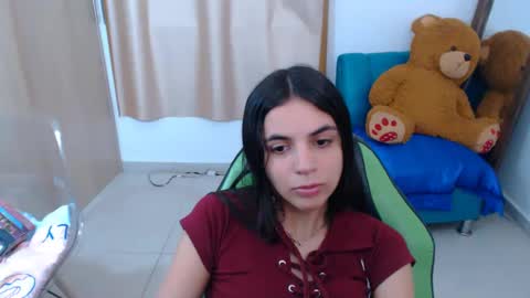 Snapshot of elenna_hotx chatting on February 25, 6:55 pm agnes online show from February 25, 6:55 pm