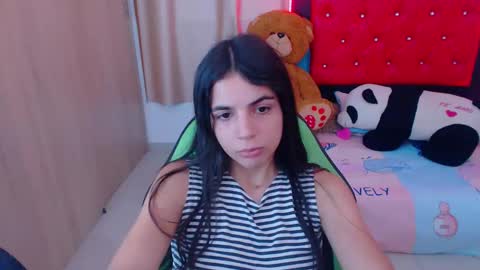 Snapshot of elenna_hotx chatting on February 2, 5:48 pm agnes online show from February 2, 5:48 pm