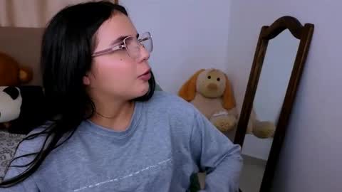 agnes online show from November 16, 7:05 pm