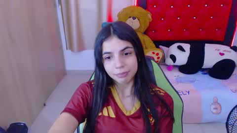 Snapshot of elenna_hotx chatting on February 3, 9:39 pm agnes online show from February 3, 9:39 pm
