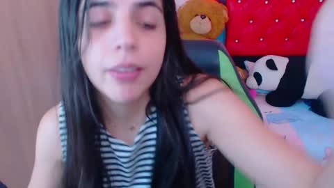 Snapshot of elenna_hotx chatting on February 2, 8:51 pm agnes online show from February 2, 8:51 pm