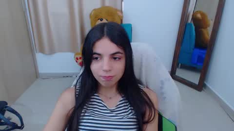 Snapshot of elenna_hotx chatting on February 18, 5:42 pm agnes online show from February 18, 5:42 pm