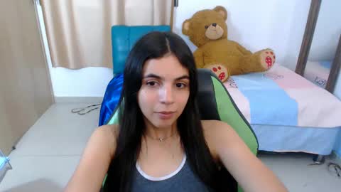Snapshot of elenna_hotx chatting on March 12, 12:09 am agnes online show from March 12, 12:09 am