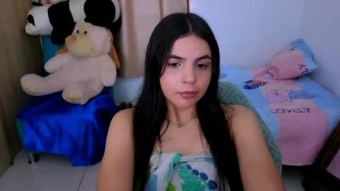 Snapshot of elenna_hotx chatting on September 27, 9:01 pm agnes online show from September 27, 9:01 pm
