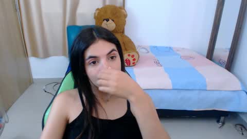 Snapshot of elenna_hotx chatting on March 7, 9:17 pm agnes online show from March 7, 9:17 pm