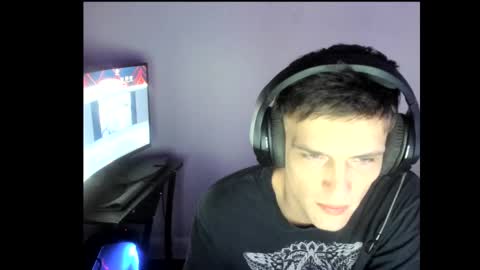 elephantrunkman online show from February 10, 4:52 am