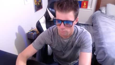 Walker online show from September 14, 5:43 am