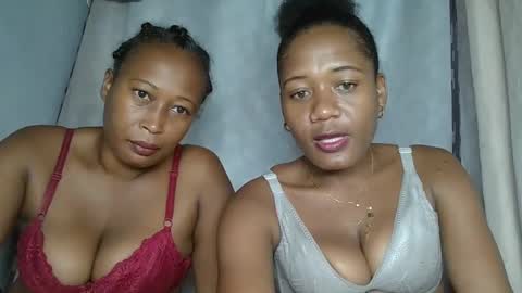 elia011 online show from February 2, 9:51 am