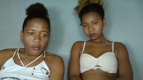 elia011 online show from February 6, 9:28 pm