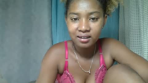 elia011 online show from February 21, 9:22 pm