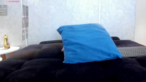  Elian  online show from October 21, 12:43 pm