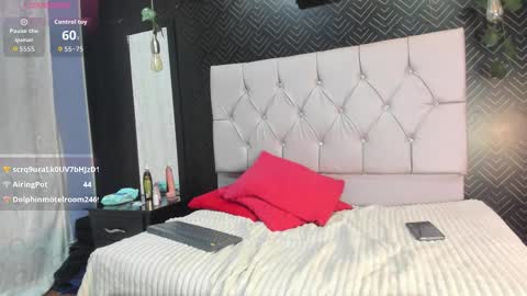 Elian Julian online show from November 12, 2:25 am