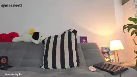 elias online show from February 25, 1:58 pm