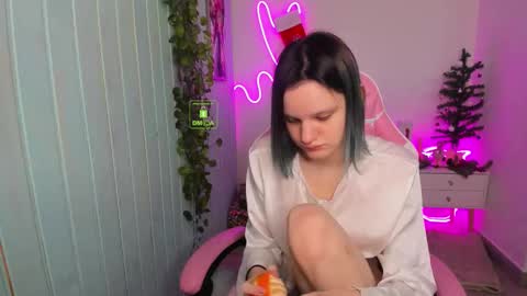 elieiza_xo online show from January 14, 10:01 am