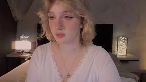 Ellie online show from March 19, 5:46 am