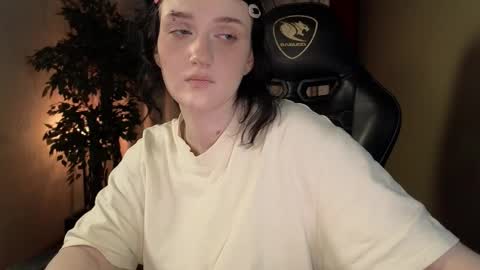 Ellie online show from October 4, 5:16 am