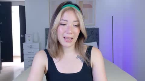 Snapshot of eliiih_ chatting on September 12, 6:21 pm eliiih_ online show from September 12, 6:21 pm
