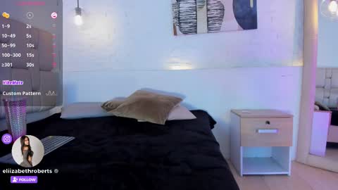 E L I I Z A B E T H   online show from March 10, 8:28 am