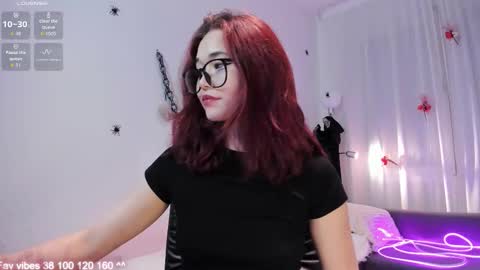 Snapshot of elimeowy chatting on October 20, 1:21 am Hey Im Elizzi. Lets have fun and enjoy together online show from October 20, 1:21 am