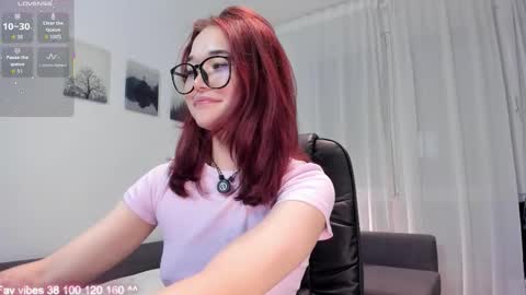 Snapshot of elimeowy chatting on October 1, 1:16 am Hey Im Elizzi. Lets have fun and enjoy together online show from October 1, 1:16 am