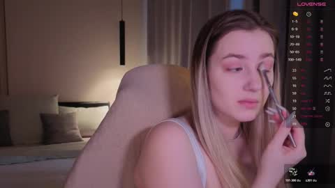 Elina online show from December 19, 5:47 am