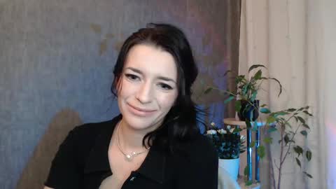 Snapshot of elinapretty chatting on February 25, 11:59 pm Elina online show from February 25, 11:59 pm