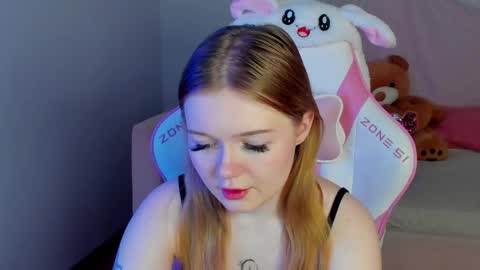 elinavale online show from May 27, 5:10 pm