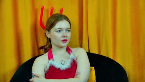 elinavale online show from May 21, 2:29 am