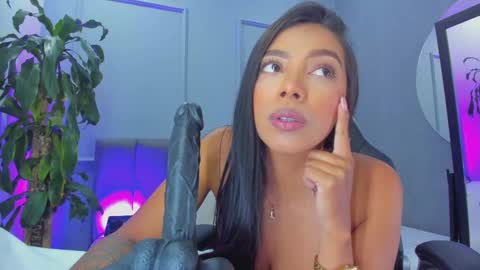 Elisa online show from October 8, 8:26 pm