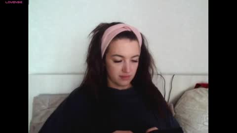 elisa_dove208 online show from October 7, 3:46 am