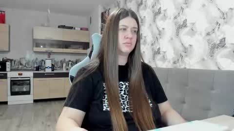 Aletta Oushen online show from November 30, 11:17 am