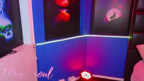 Snapshot of elisa_soul chatting on September 20, 1:14 pm Elisa Soul online show from September 20, 1:14 pm