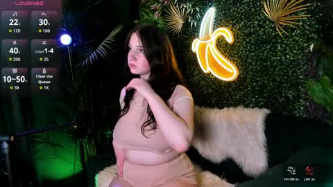 your sweet Lisa online show from April 10, 8:30 am