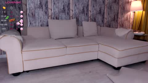 elisabeth_jason online show from December 18, 9:04 am