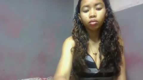 elisabethee online show from April 7, 11:40 pm