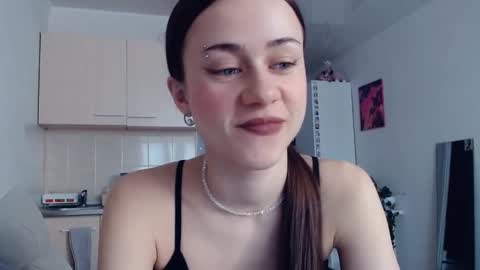 Elis online show from March 21, 5:24 am