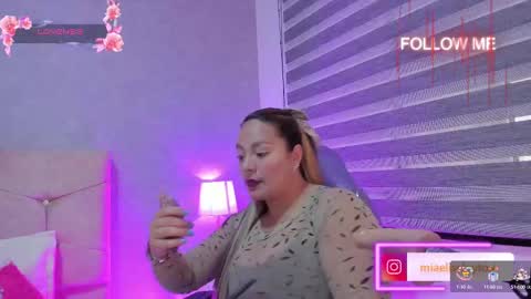 Snapshot of elise_leyton chatting on October 1, 3:11 pm ELISE LEYTON online show from October 1, 3:11 pm