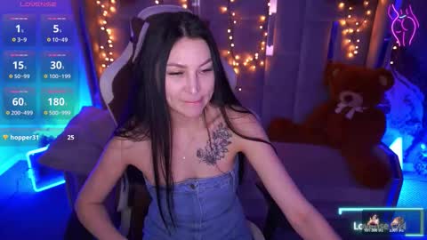 elisevelour online show from March 14, 1:48 pm